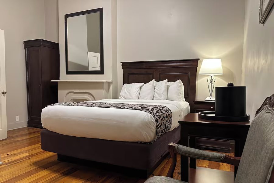 Inn on St Peter — Guest room