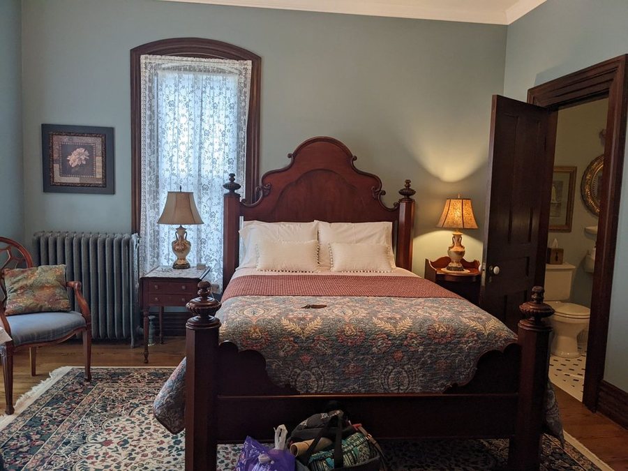 Inn the Garden Bed and Breakfast — Guest room