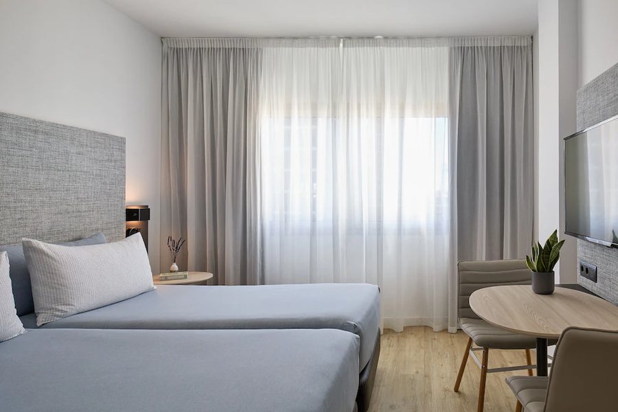 INNSiDE by Melia Barcelona Apolo Barcelona Catalonia — Guest room