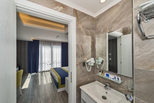 Inntel Hotel Istanbul Istanbul — Bathroom