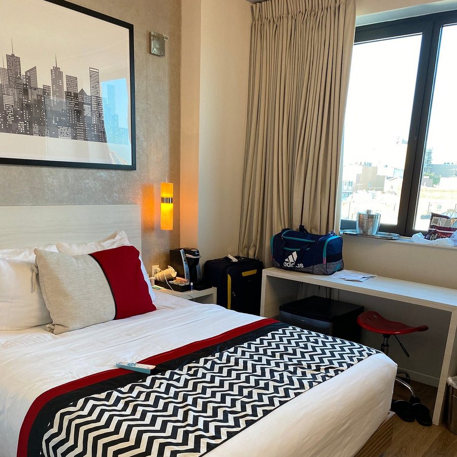 Insignia Hotel Ascend Hotel Collection — Guest room