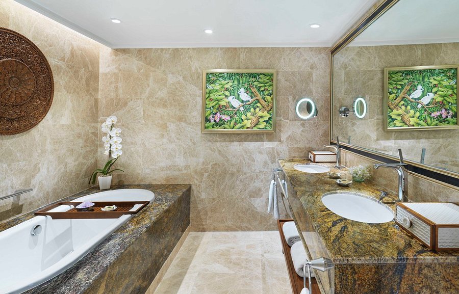 Intercontinental Bali Resort By IHG — Bathroom