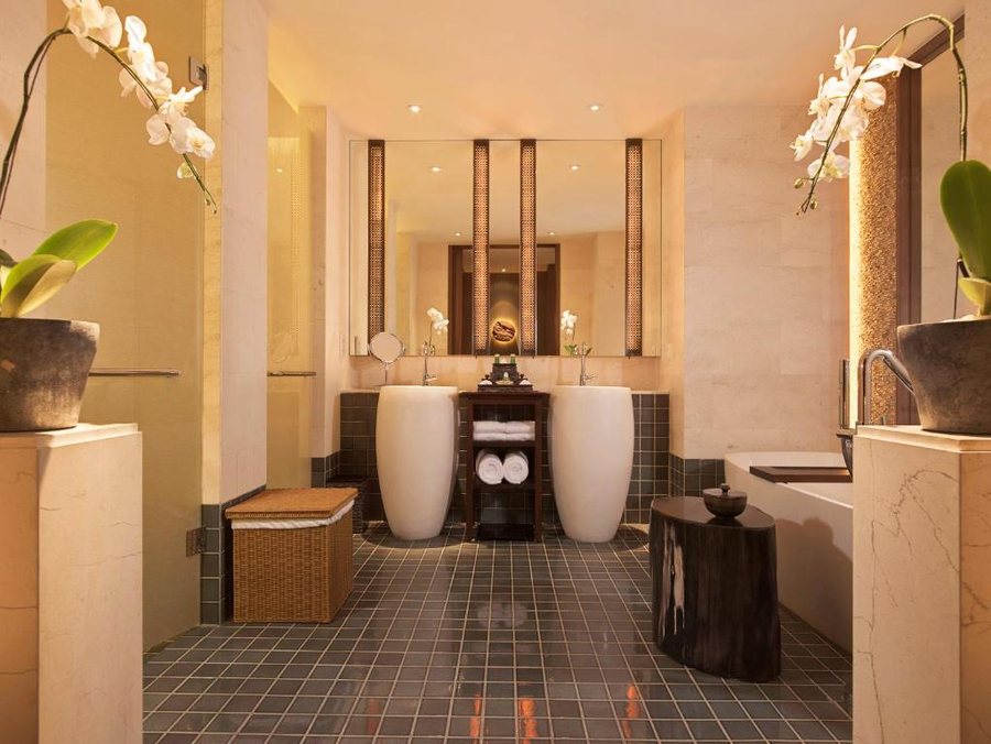 Intercontinental Bali Sanur Resort By IHG — Bathroom