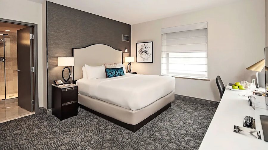 InterContinental Chicago Magnificent Mile by IHG Chicago Illinois — Guest room