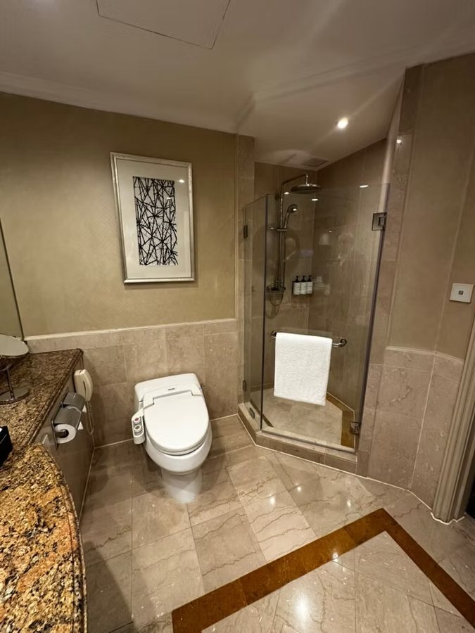 InterContinental Kuala Lumpur By IHG Kuala Lumpur Wilayah Persekutuan — Bathroom
