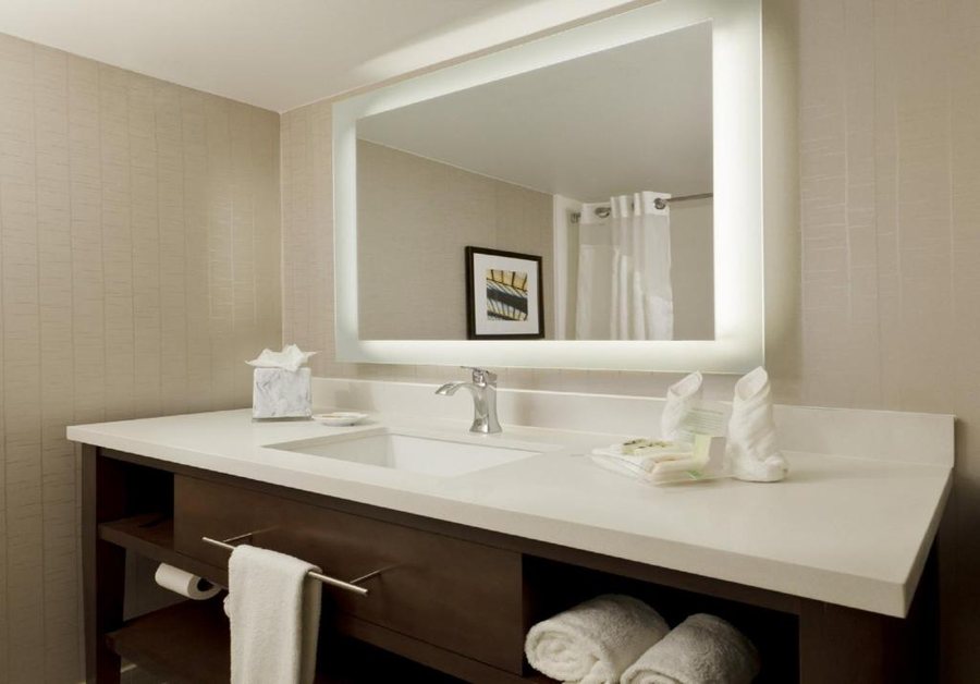InterContinental San Antonio Riverwalk by IHG — Bathroom