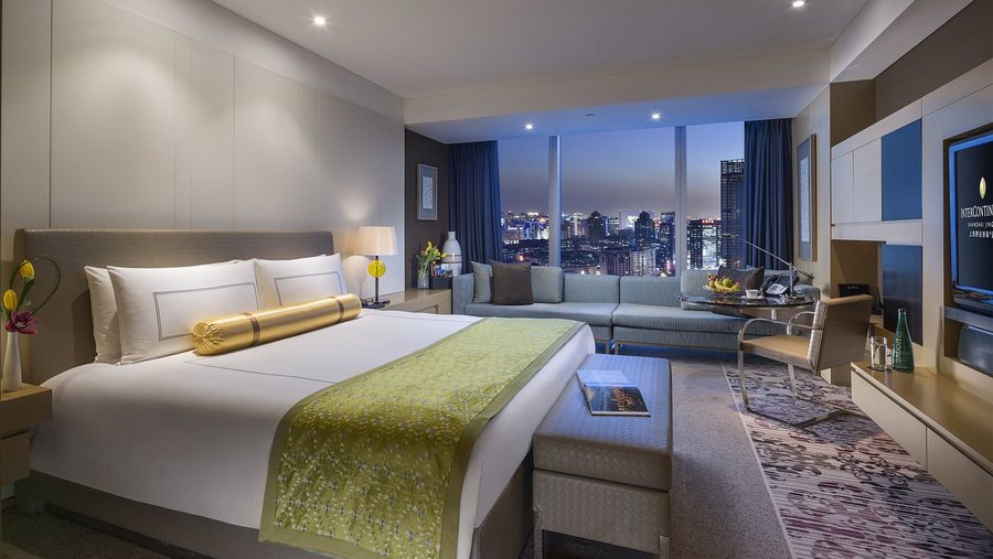 InterContinental Shanghai Jing An by IHG — Guest room