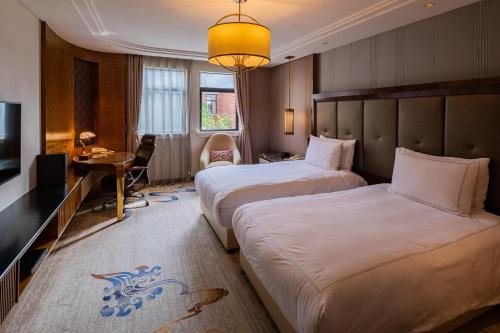 InterContinental Shanghai Ruijin by IHG — Guest room