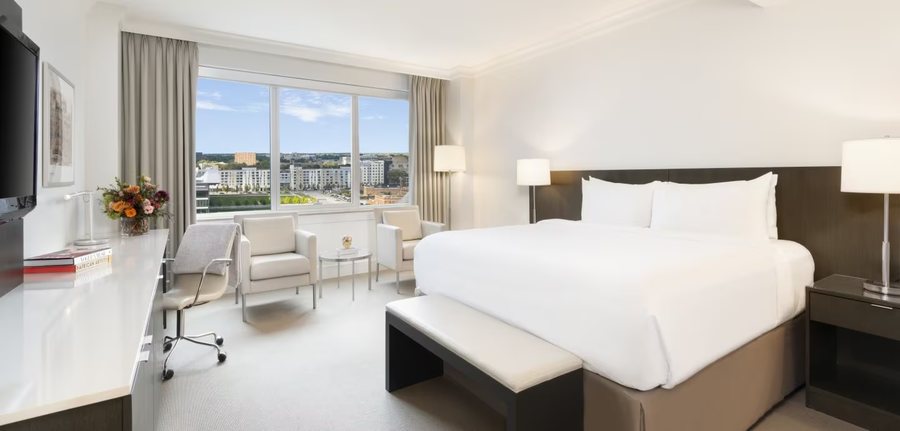 Intercontinental Suites Hotel Cleveland By IHG Cleveland Ohio — Guest room