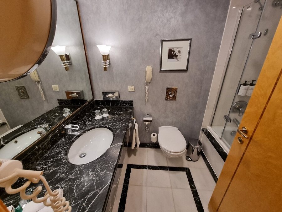 Interstar Hotel Istanbul — Bathroom