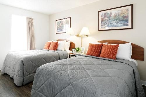 InTown Suites Extended Stay Atlanta GA Central — Guest room