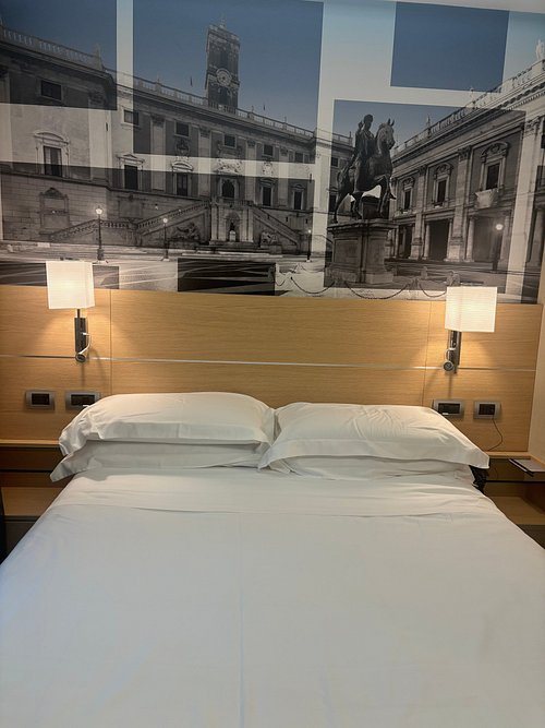 IQ Hotel Roma Rome Lazio — Guest room