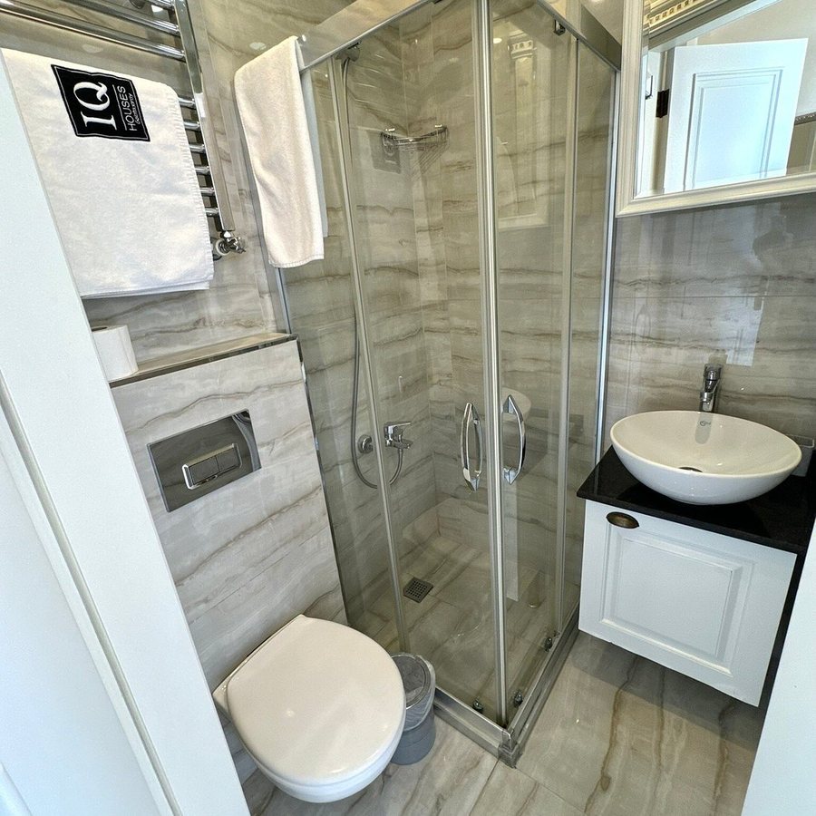 IQ Houses Istanbul — Bathroom