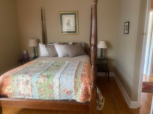 Iron Horse Station — Guest room
