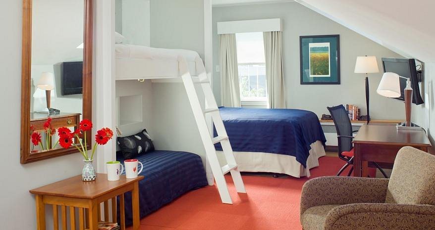 Irving House At Harvard — Guest room