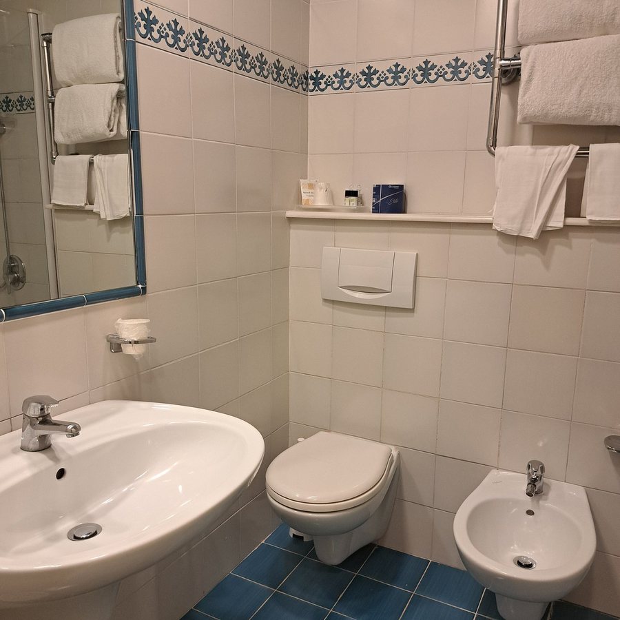 Isabella s House Barcelona Catalonia — Bathroom