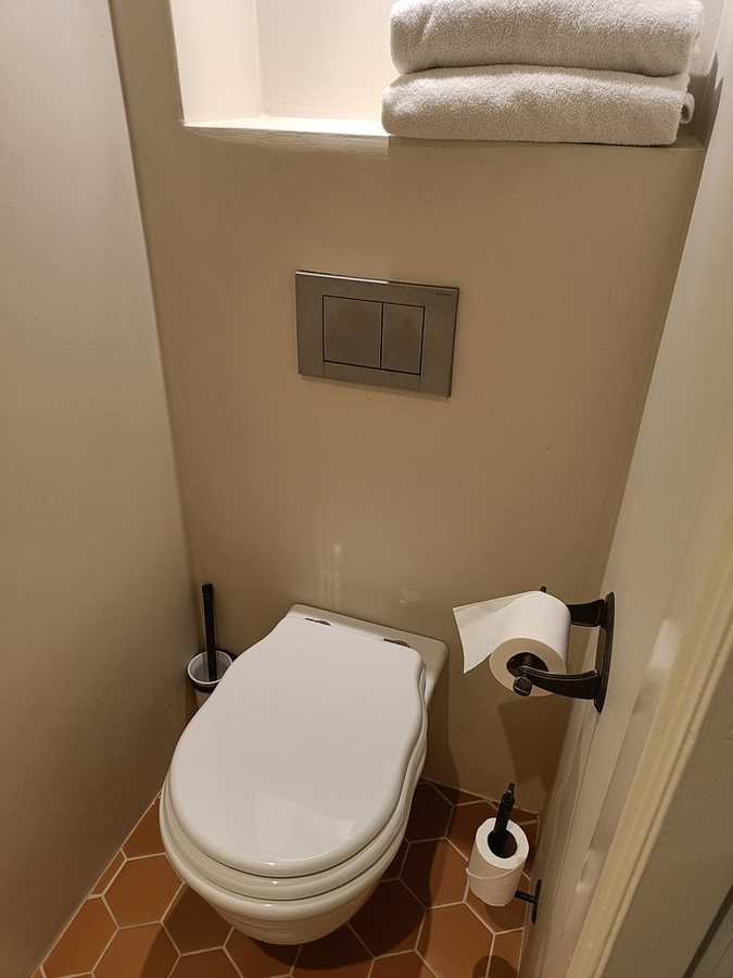 Isabella s Llafranc — Bathroom