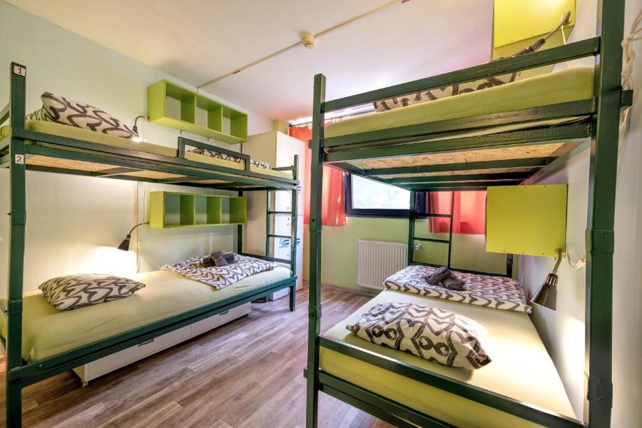 Island Hostel Budapest — Guest room