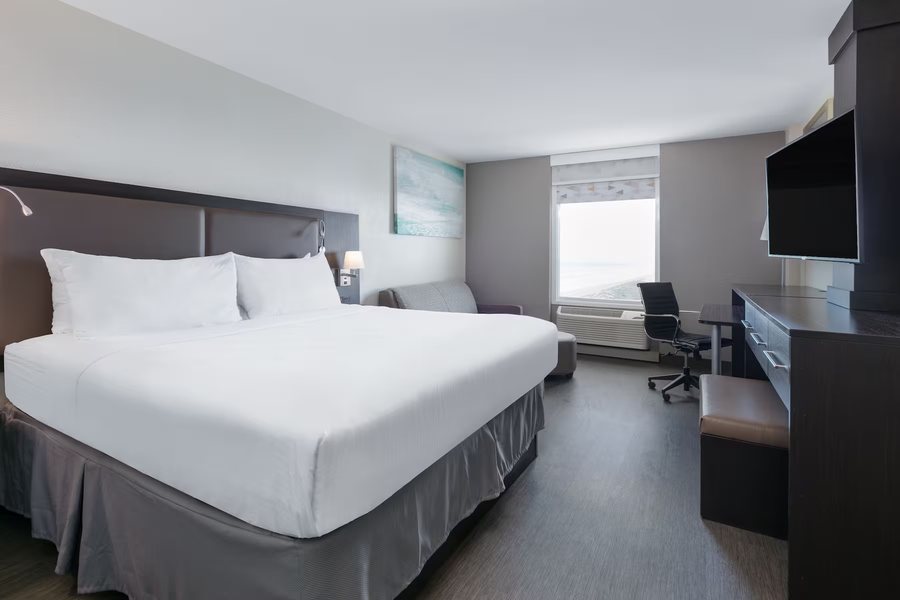 Island House Condo Hotel — Guest room