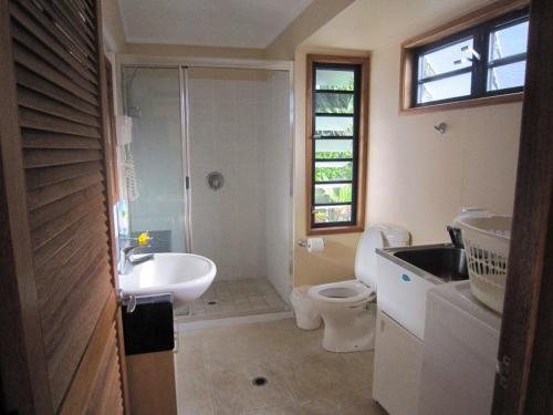 Island Magic Resort — Bathroom