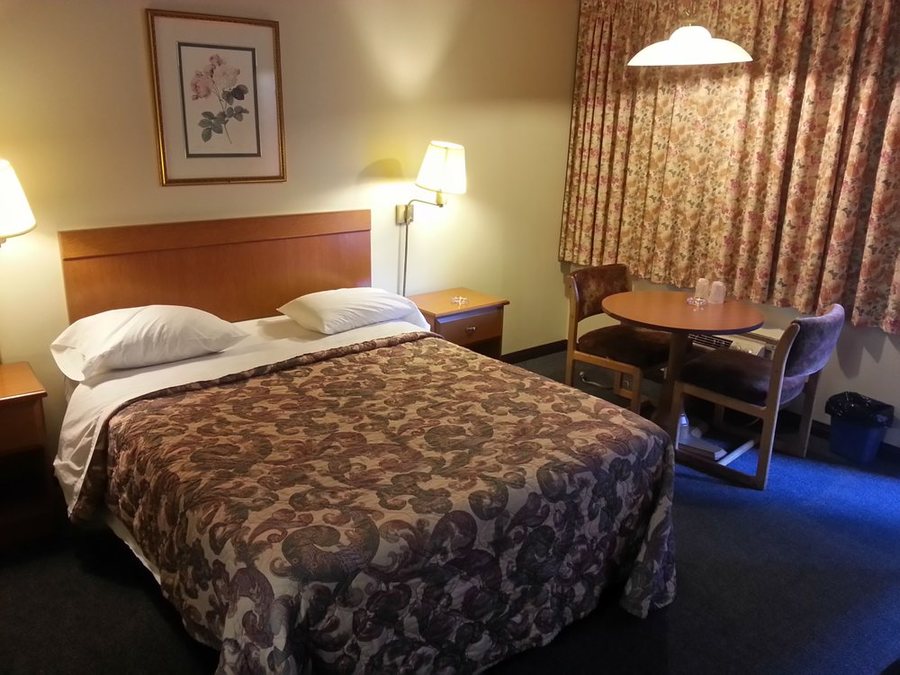 Islander Motel Los Angeles California — Guest room