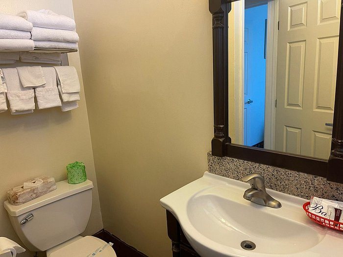 Islander Motel Santa Cruz Ca USA — Bathroom
