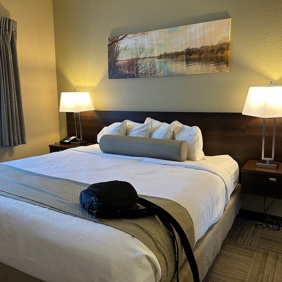 Islander Resort — Guest room