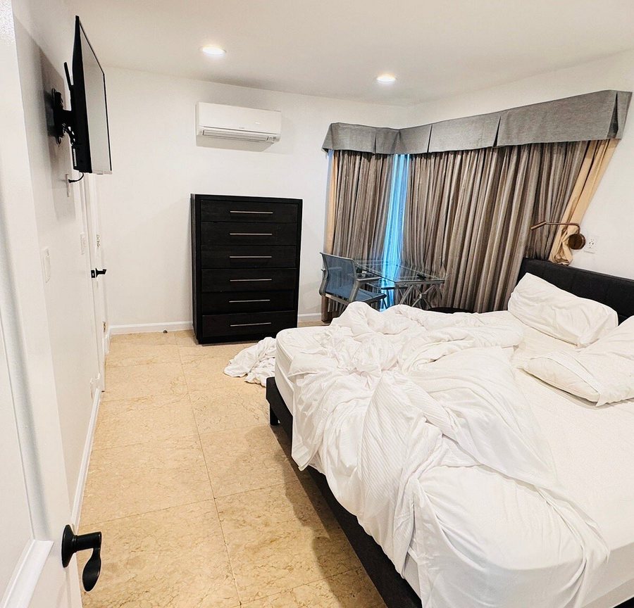 Isle of Venice Residences and Marina — Guest room