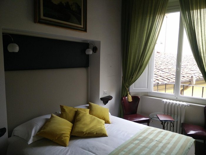 Isola d Arno — Guest room