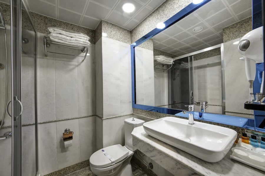 Istanbul Ephesus Hotel Istanbul — Bathroom