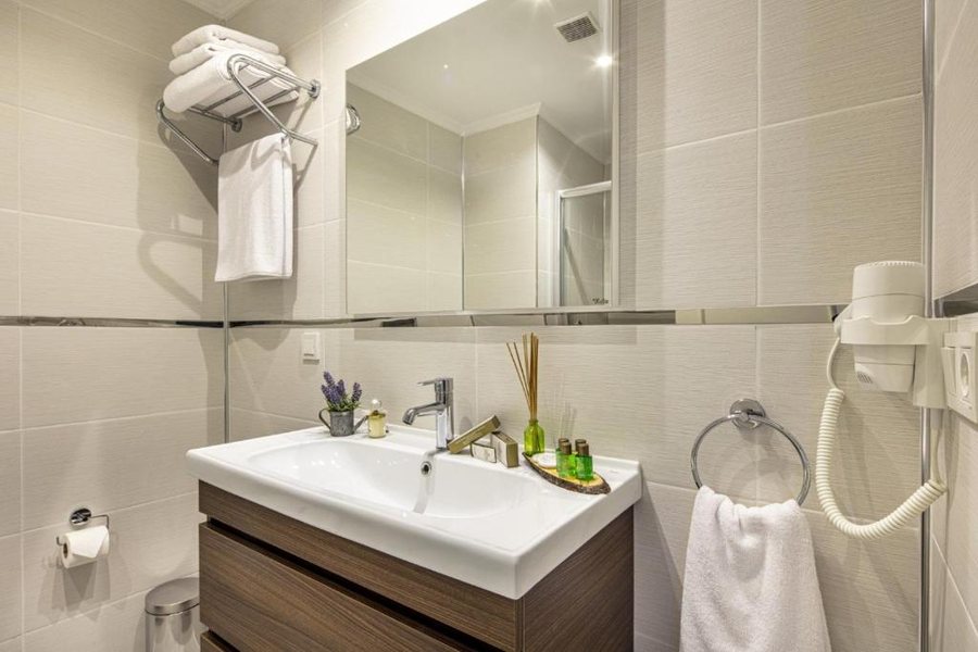 Istanbul Life Hotel Istanbul — Bathroom