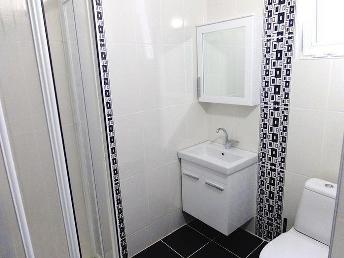 Istanbul Paris Hotel Hostel Istanbul — Bathroom