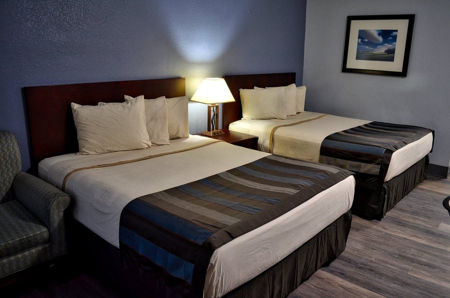 Ivy City Hotel — Guest room