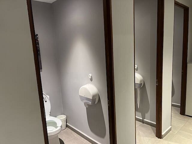 IzZzleep Hotel Aeropuerto Terminal 2 — Bathroom