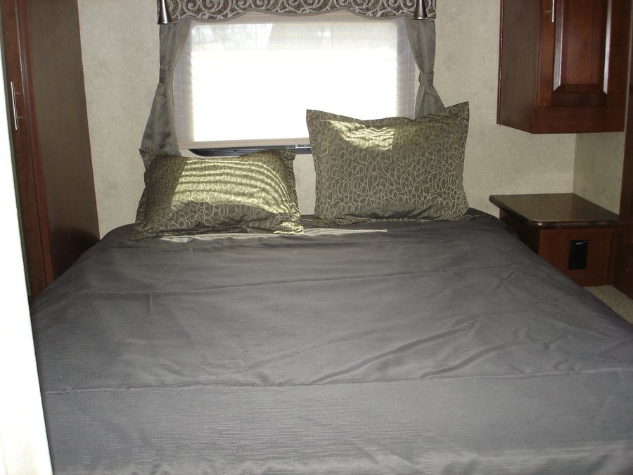 J H RV Park — Guest room