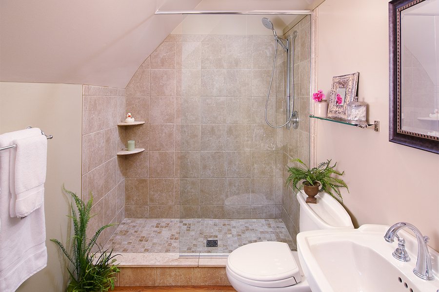 J Palen House Bed Breakfast — Bathroom