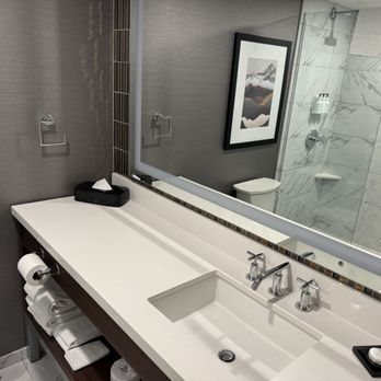 J Resort — Bathroom