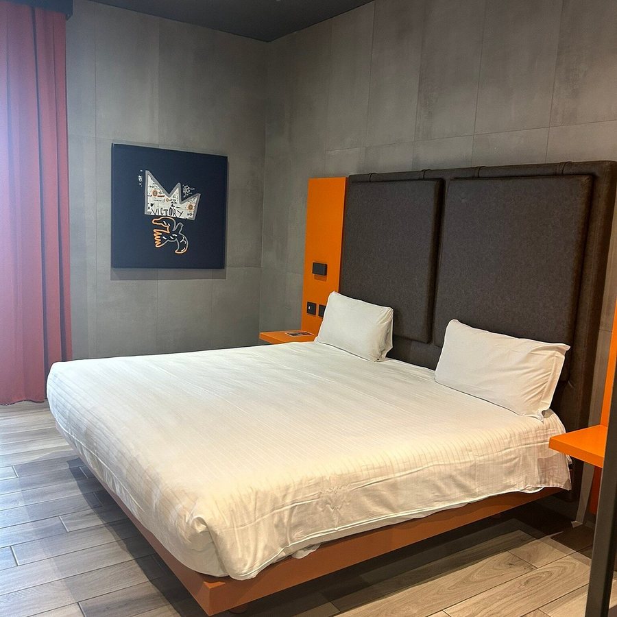 J24 Hotel Milano — Guest room