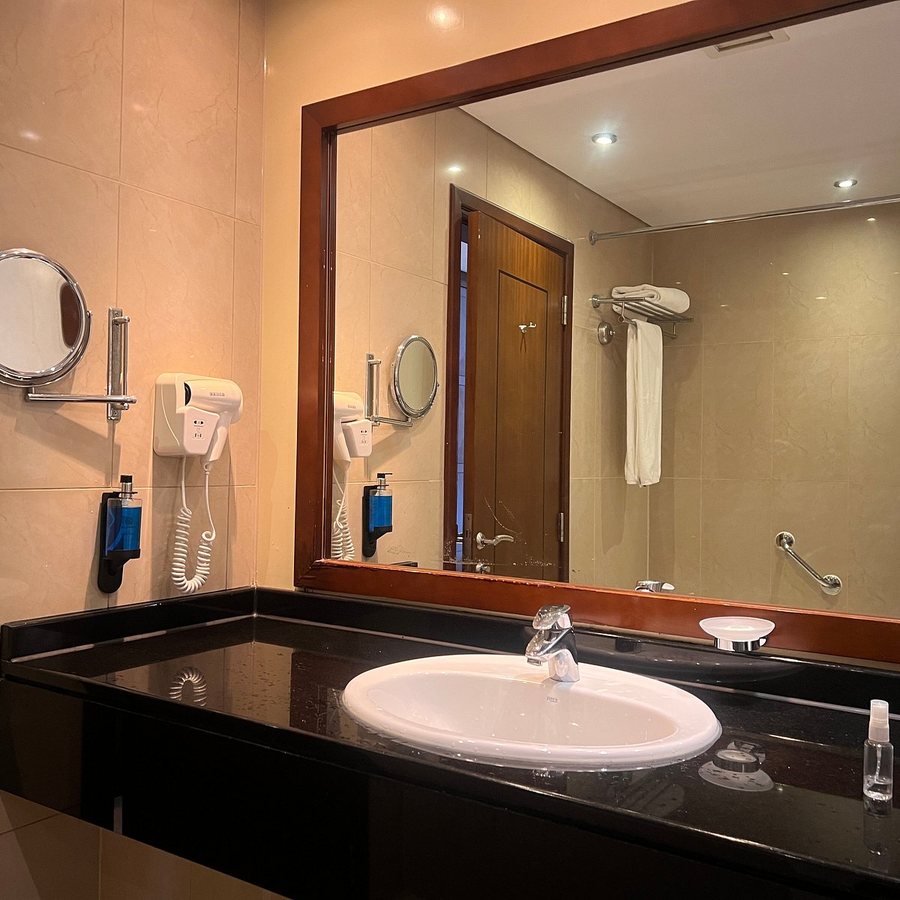 J5 Rimal — Bathroom