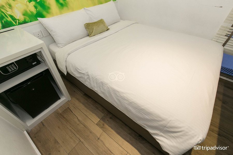 J8 Hotel — Guest room