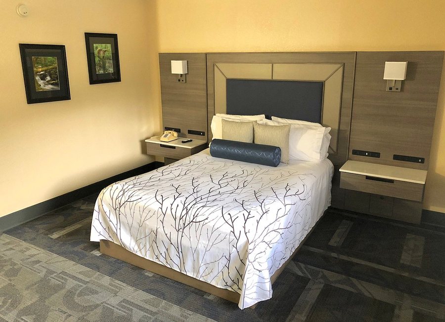 Jack Huff s — Guest room
