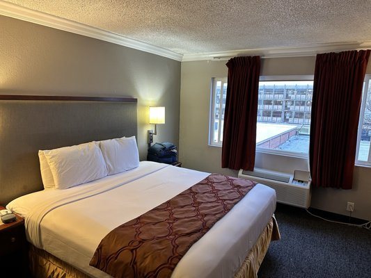 Jack London Inn — Guest room