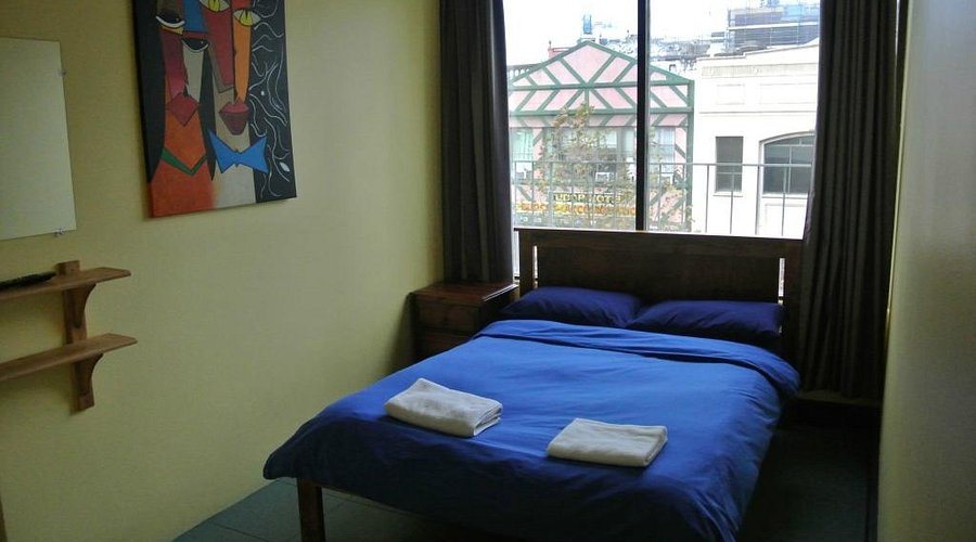 Jackaroo Hostel — Guest room