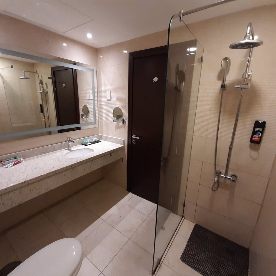 Jacob s Garden Hotel — Bathroom