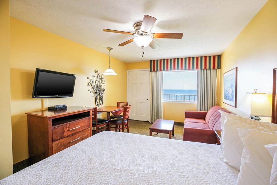 Jade Tree Cove Resort — Guest room