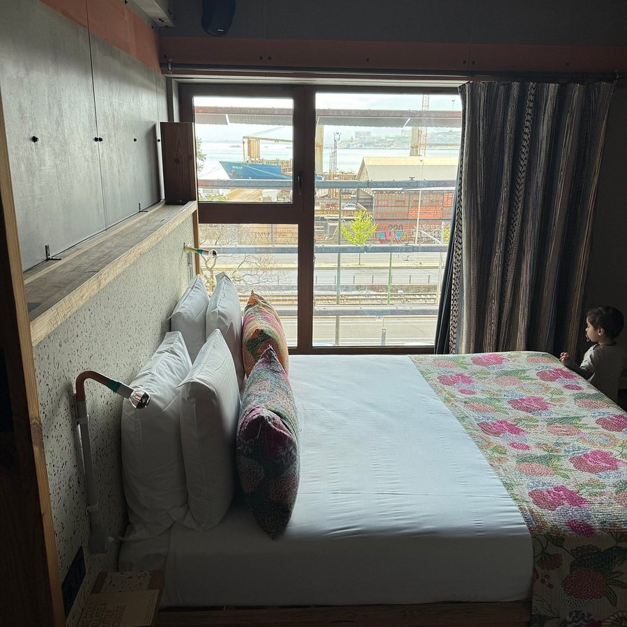 JAM Hotel Lisbon — Guest room