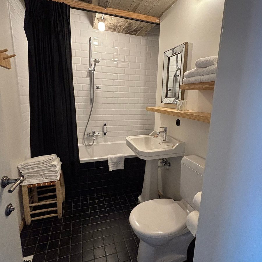 Jam Hotel — Bathroom
