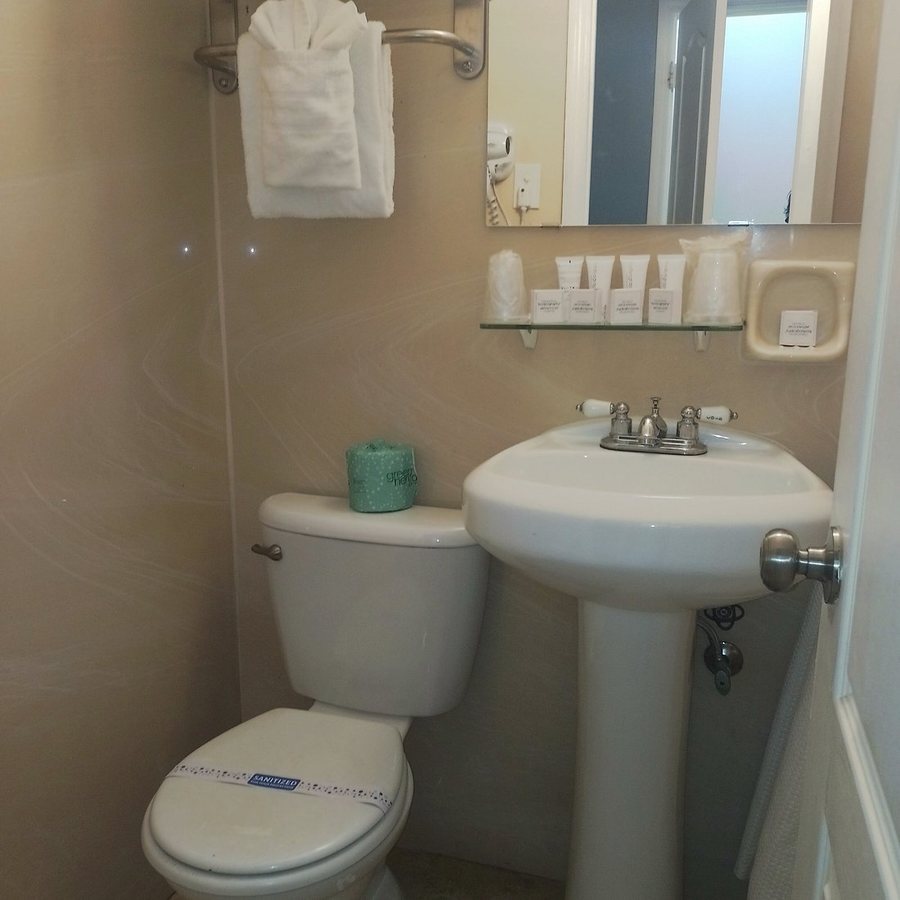 James Hotel Miami Beach Florida — Bathroom