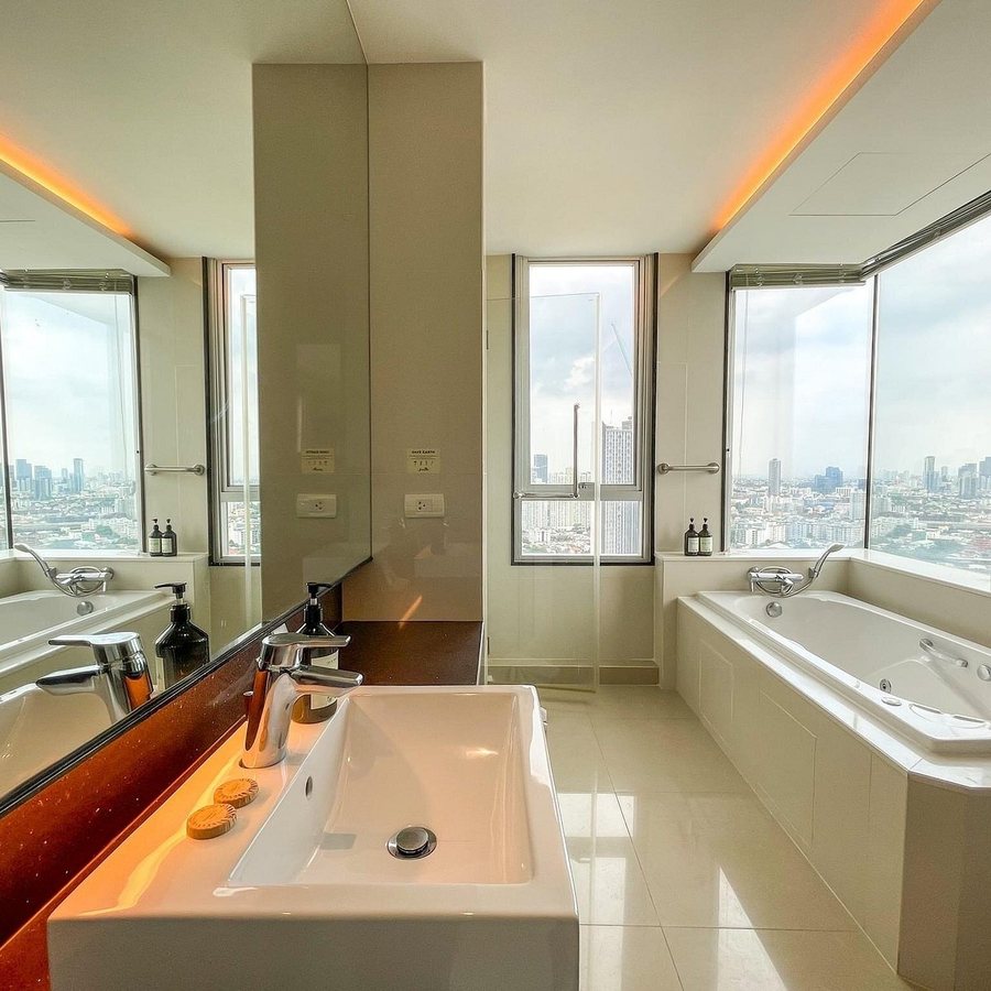 Jasmine Resort — Bathroom