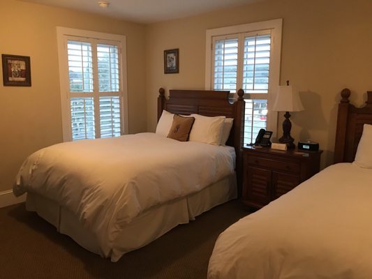 Jefferson Inn — Guest room